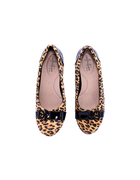 COLLECTION BY CLARKS