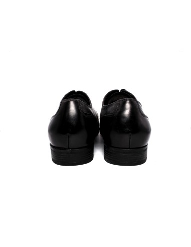 KENNETH COLE REACTION