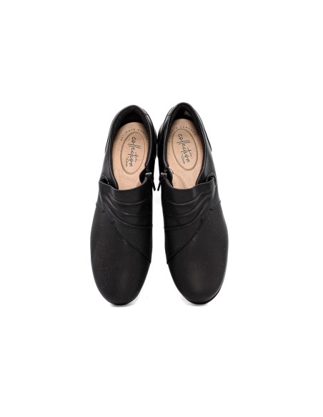 COLLECTION BY CLARKS