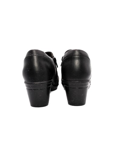 COLLECTION BY CLARKS